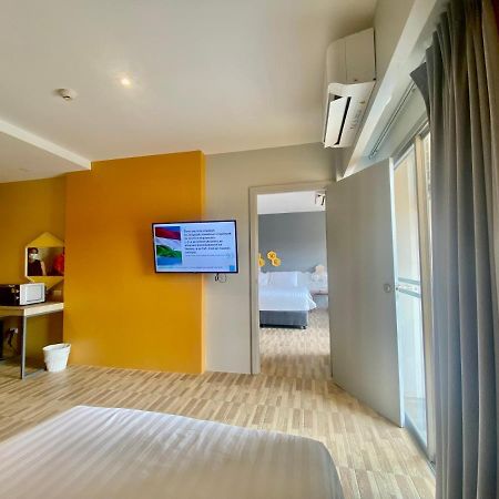 Beehive Boutique Hotel Phuket Exterior photo