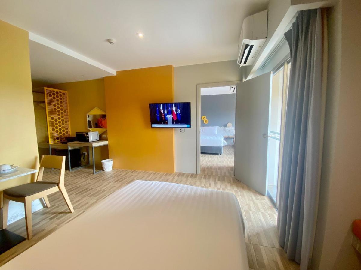 Beehive Boutique Hotel Phuket Exterior photo