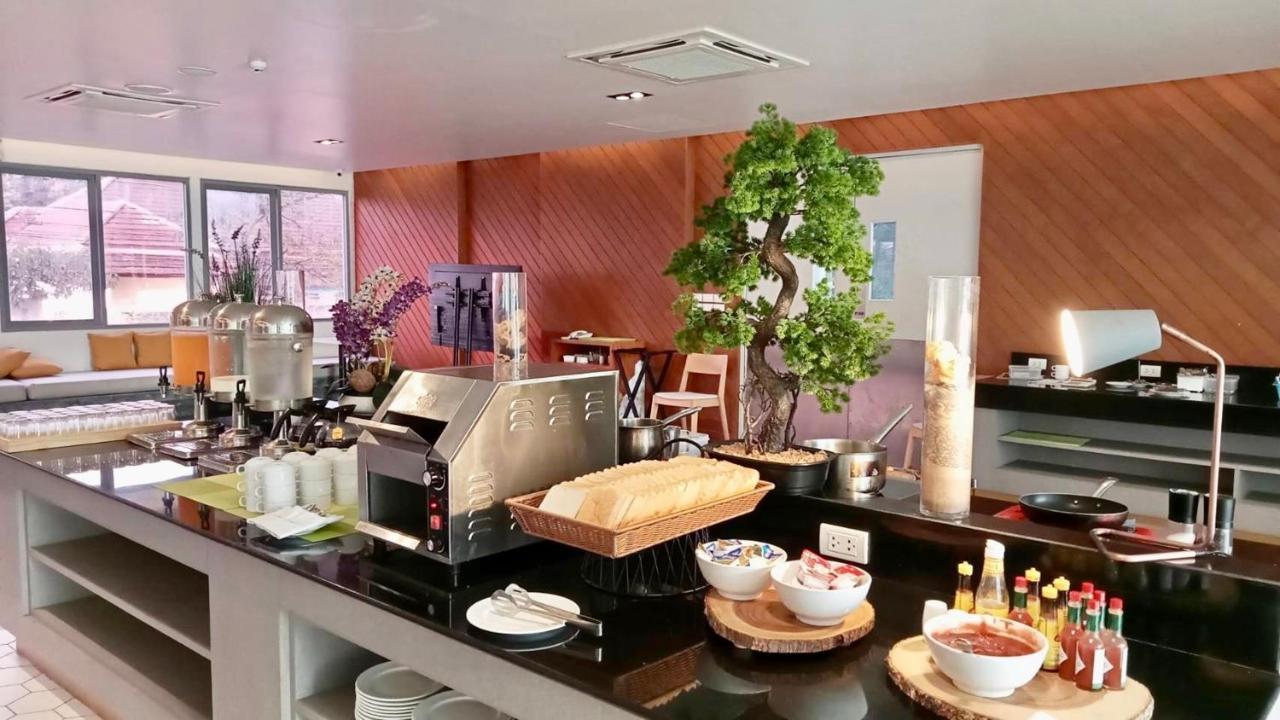 Beehive Boutique Hotel Phuket Exterior photo