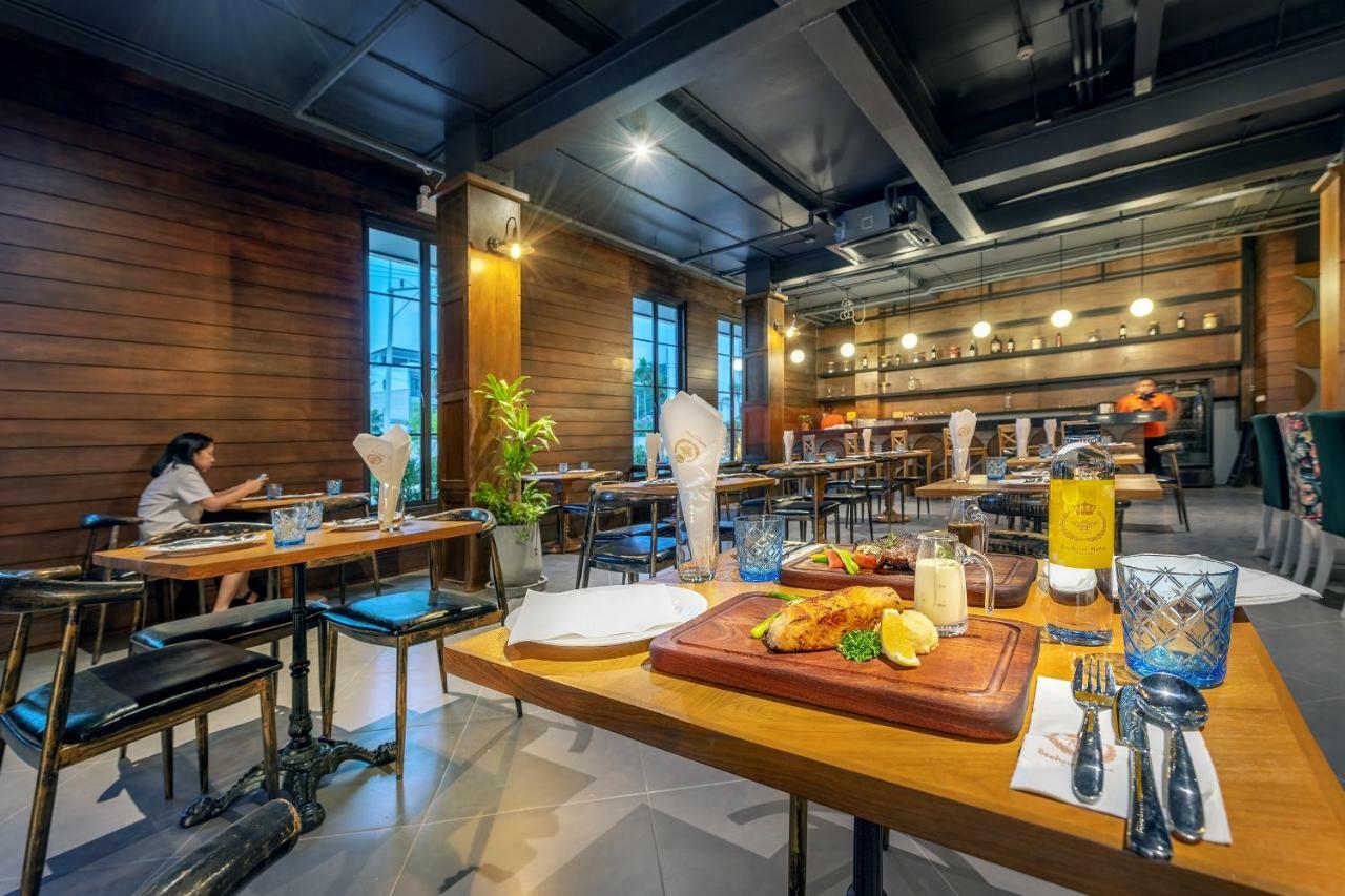 Beehive Boutique Hotel Phuket Exterior photo